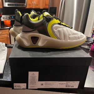 Sneaker Balmain limited color edition